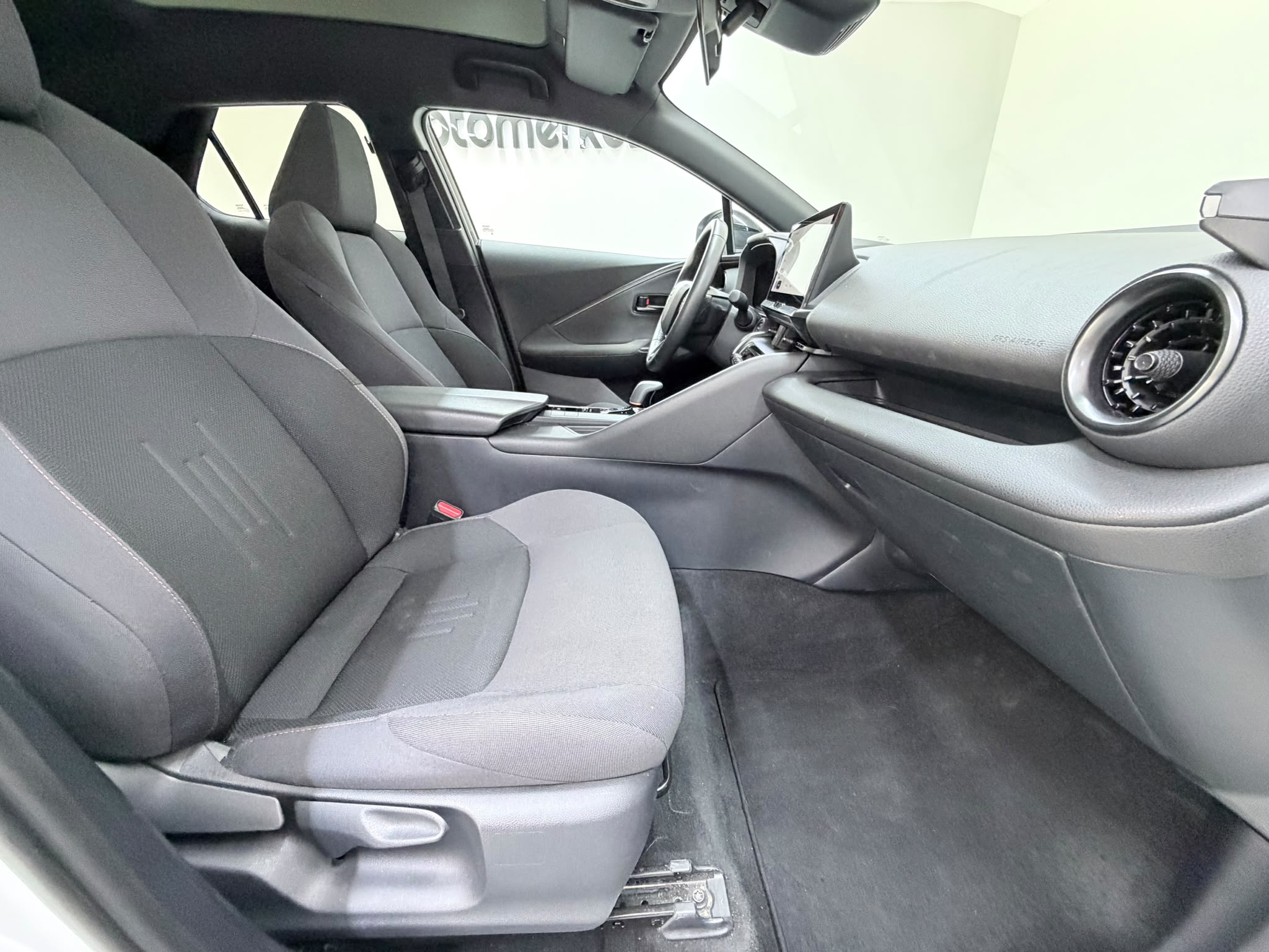 TOYOTA C-HR 20
